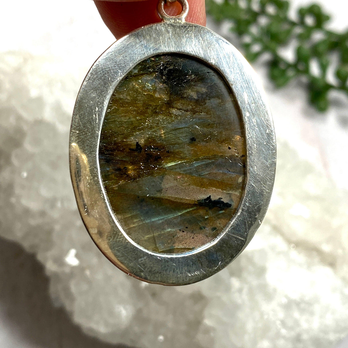 Labradorite oval pendant KPGJ3502 - Nature's Magick