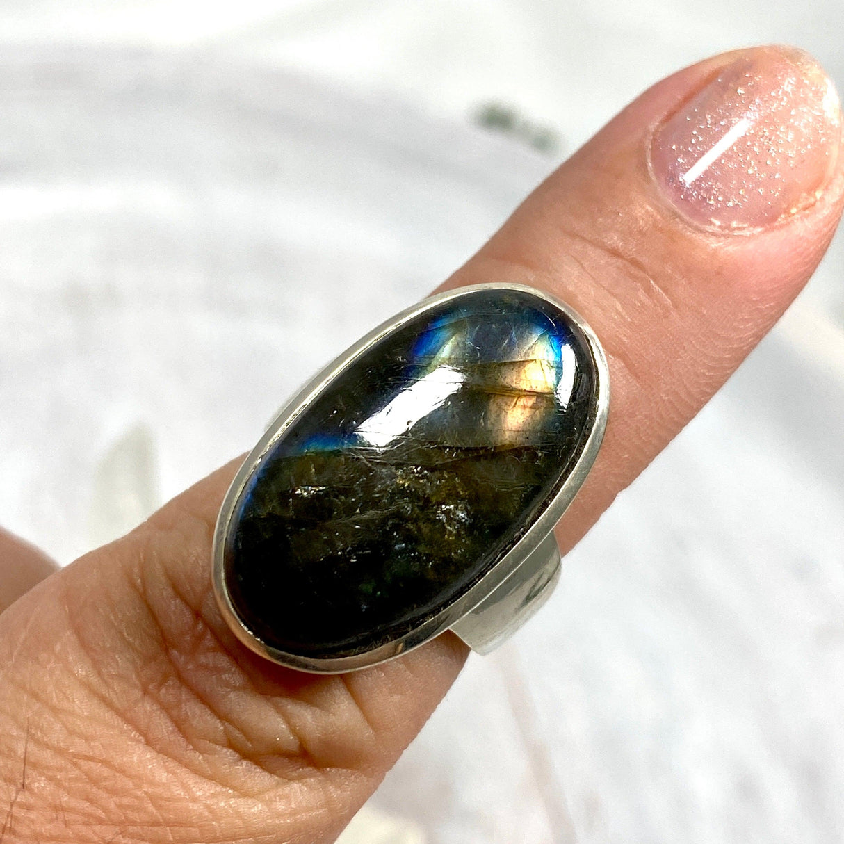 Labradorite oval ring s.7 PRGJ279 - Nature's Magick