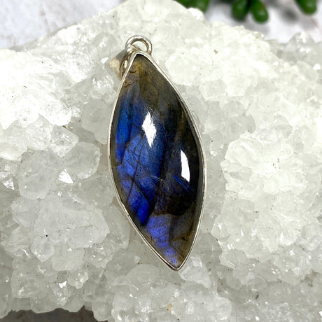 Labradorite pendant KPGJ1553 - Nature's Magick