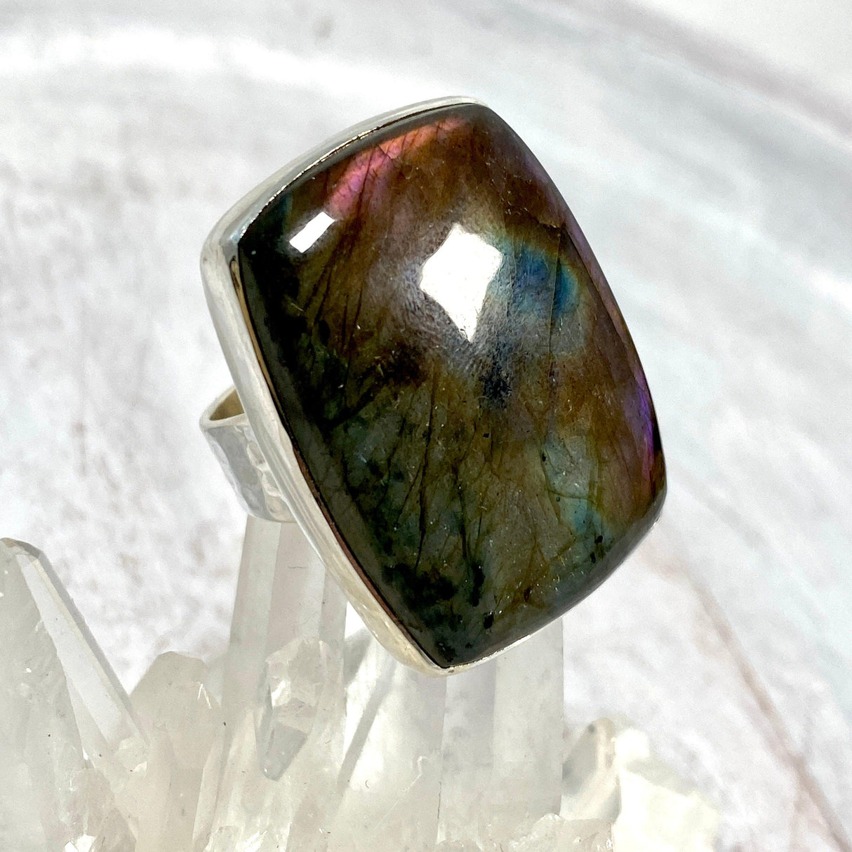 Labradorite rectangular cabochon beaten band ring s.10 KRGJ2743 - Nature's Magick