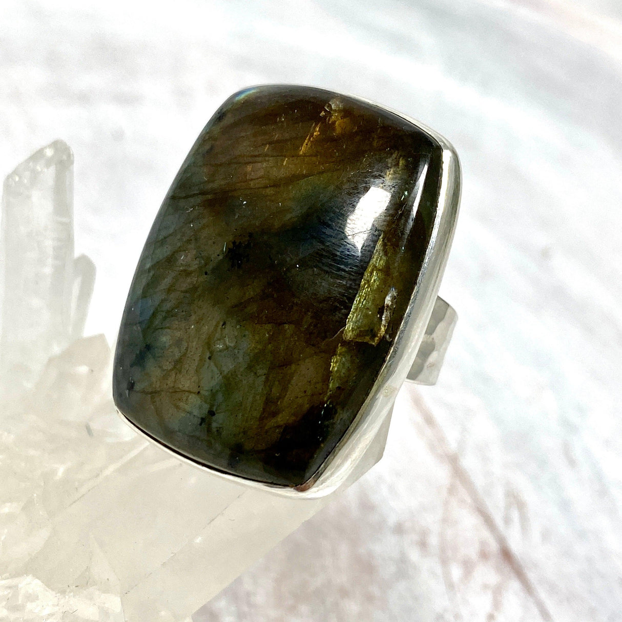 Labradorite rectangular cabochon beaten band ring s.10 KRGJ2743 - Nature's Magick