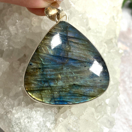 Labradorite tear drop pendant KPGJ1547 - Nature's Magick