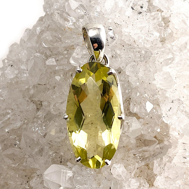 Lemon Quartz faceted oval pendant PPGJ373 - Nature's Magick