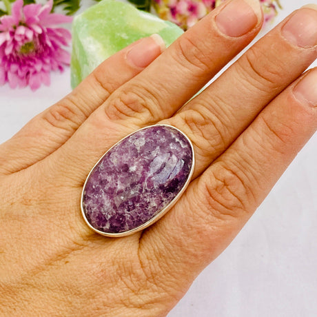 Lepidolite oval ring s.10 KRGJ2058 - Nature's Magick