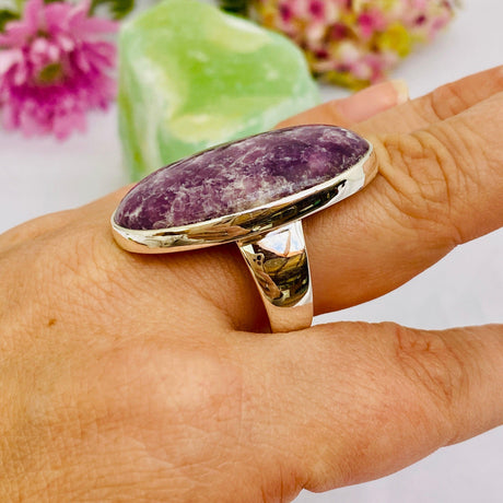 Lepidolite oval ring s.10 KRGJ2058 - Nature's Magick