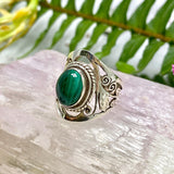 Malachite oval cabochon ring with detailed banding s.6 KRGJ340 - Nature's Magick