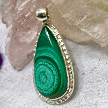 Malachite teardrop pendant KPGJ3322 - Nature's Magick