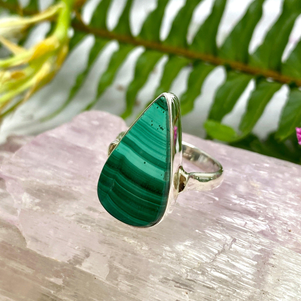 Malachite teardrop ring s.9 KRGJ2623 - Nature's Magick