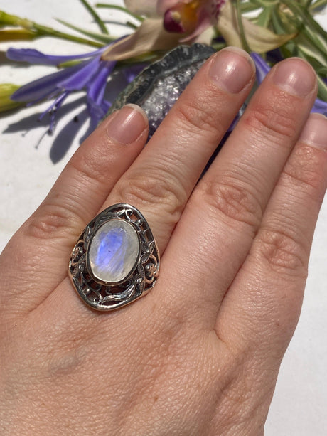 Moonstone oval faceted filagree band ring s7.5 KRGJ536 - Nature's Magick