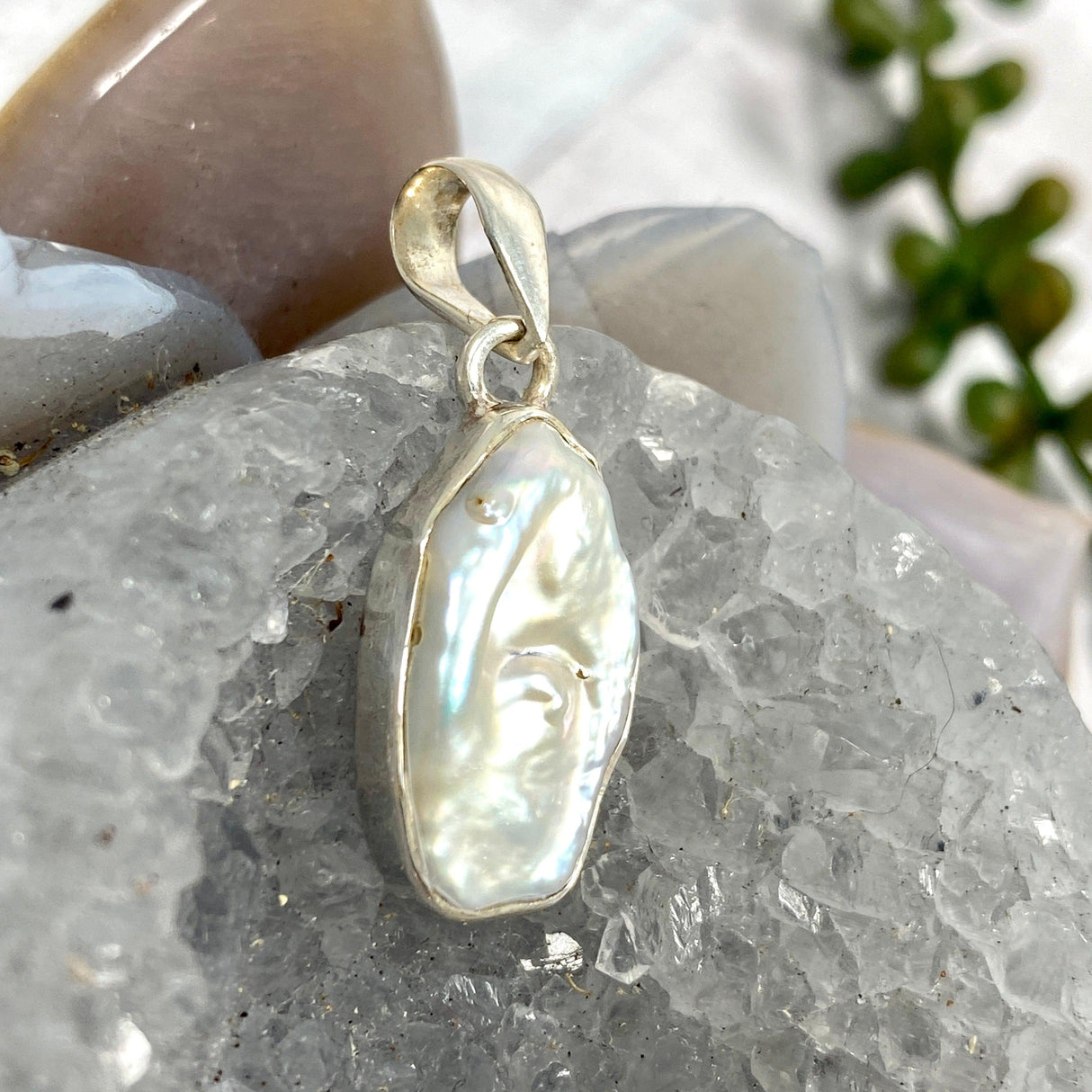 Pearl freeform pendant KPGJ3288 - Nature's Magick