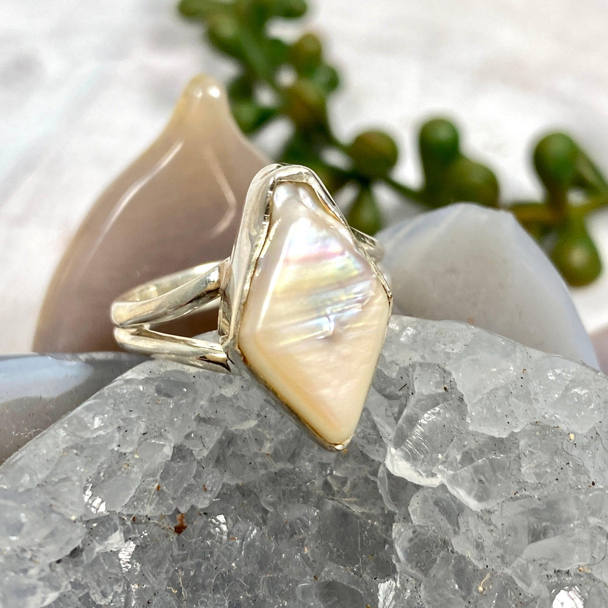 Pearl ring s.7 KRGJ2596 - Nature's Magick