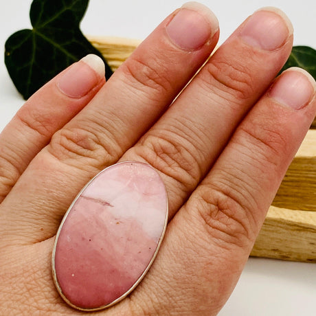 Pink Opal oval cabochon ring with split band s.11 KRGJ1597 - Nature's Magick