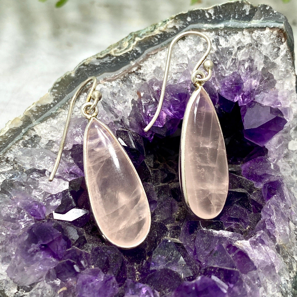 Rose Quartz teardrop earrings E2456 KEGJ953 - Nature's Magick