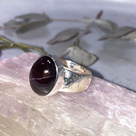 Star Garnet oval ring s.10 KRGJ2411 - Nature's Magick