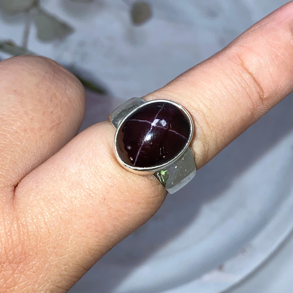 Star Garnet oval ring s.10 KRGJ2411 - Nature's Magick