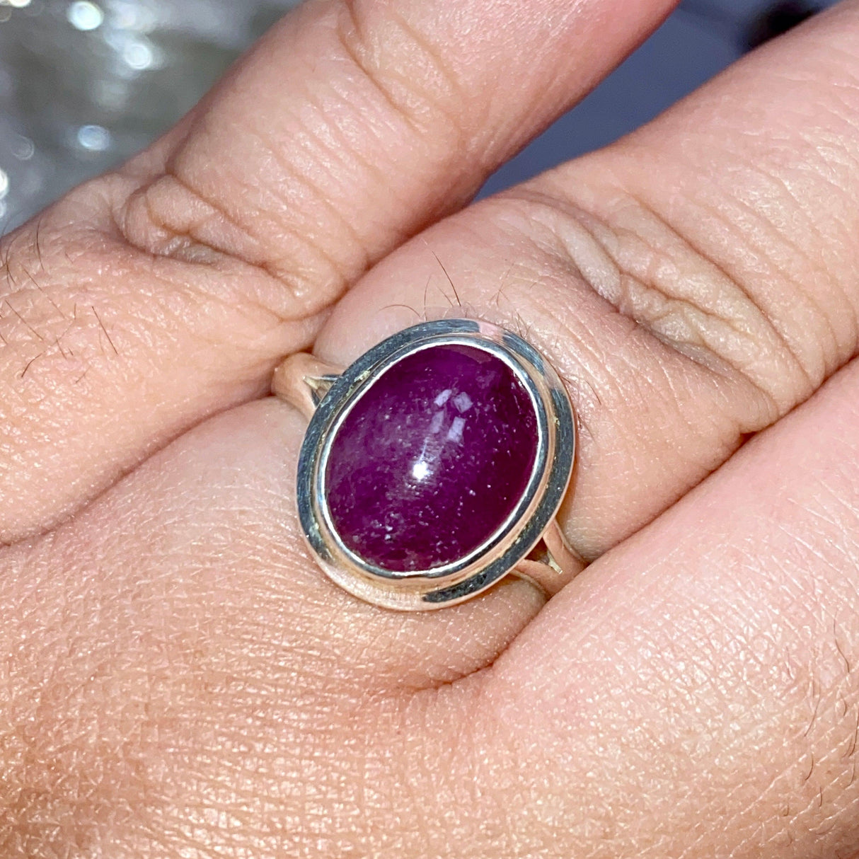 Star Ruby oval ring s.11 KRGJ2507 - Nature's Magick