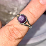 Star Ruby oval ring s.7 KRGJ2497 - Nature's Magick