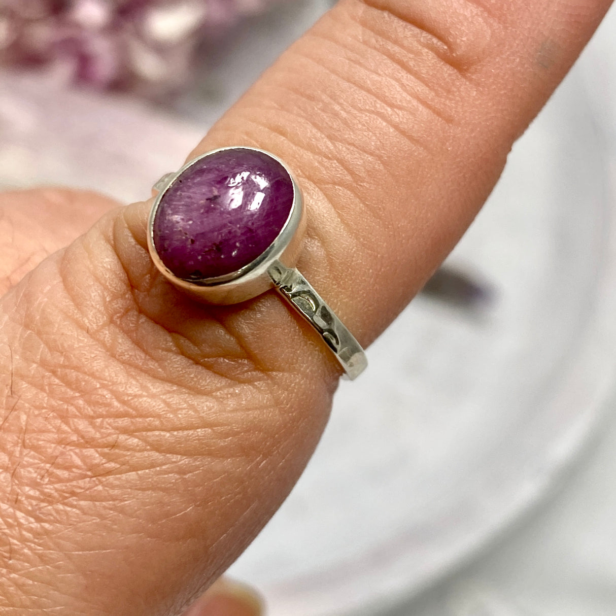 Star Ruby oval ring s.8 KRGJ2493 - Nature's Magick