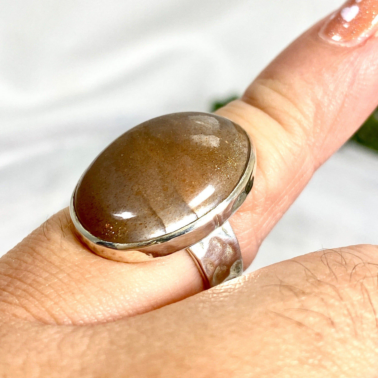 Sunstone oval ring s.6.5 KRGJ2260 - Nature's Magick