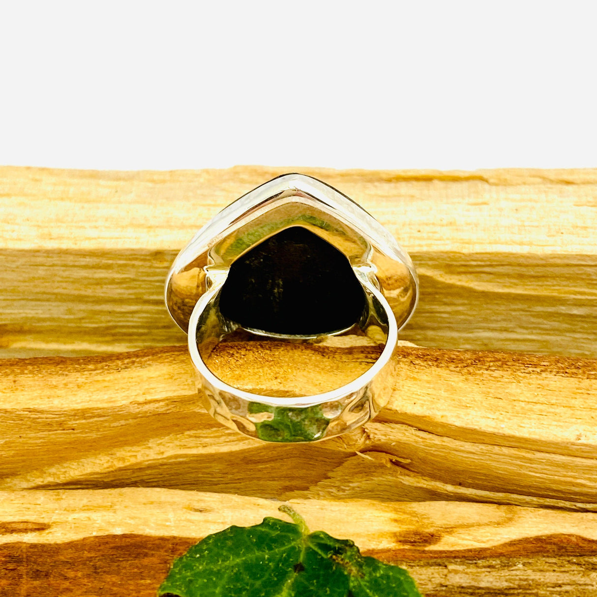 Tibetan Turquoise cabochon teardrop ring with beaten band s. 6.5 KRGJ1166 - Nature's Magick